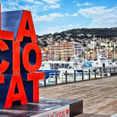 Cailloux سا سيرْ سور مير